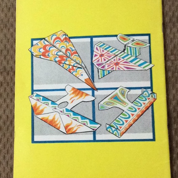 Vtg 1979 The Complete Paper Airplane Book. 32 pgs - Picture 2 of 7